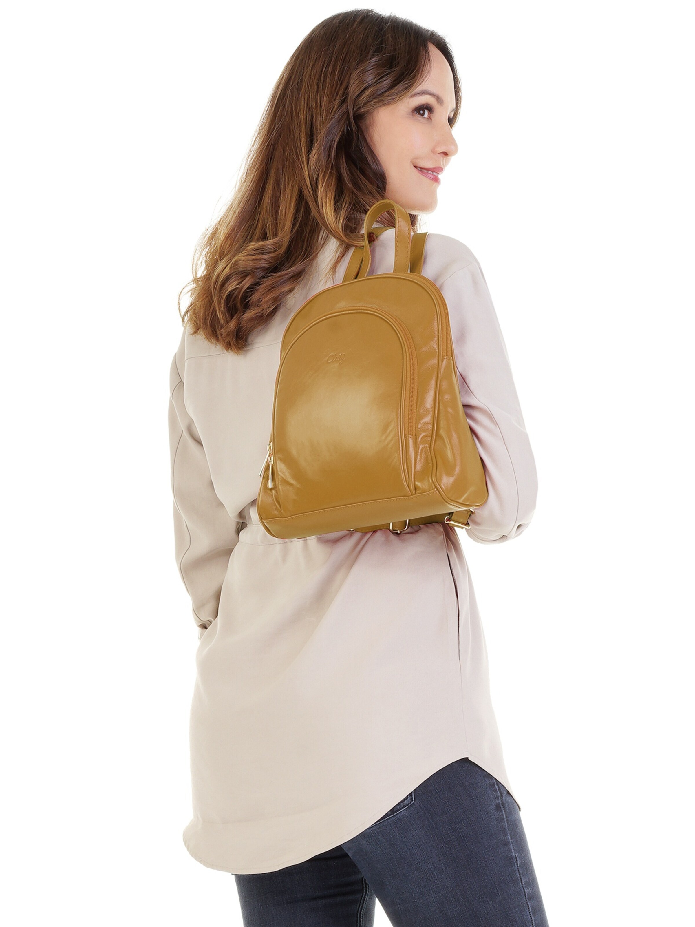 Cluty Backpack in Yellow: front