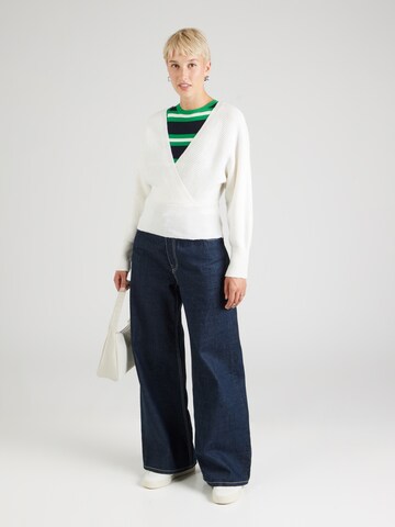 Pullover 'Joaline' di ABOUT YOU in bianco