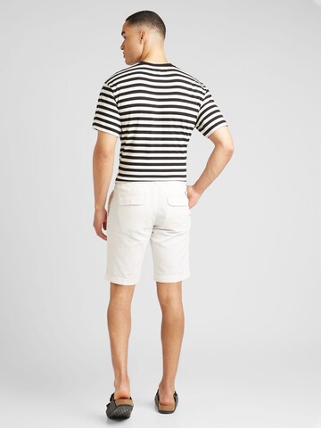 Jack's Regular Shorts in Weiß