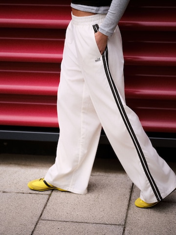Wide leg Pantaloni di self. in beige