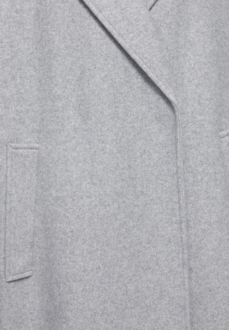 Cappotto di mezza stagione di Pull&Bear in grigio