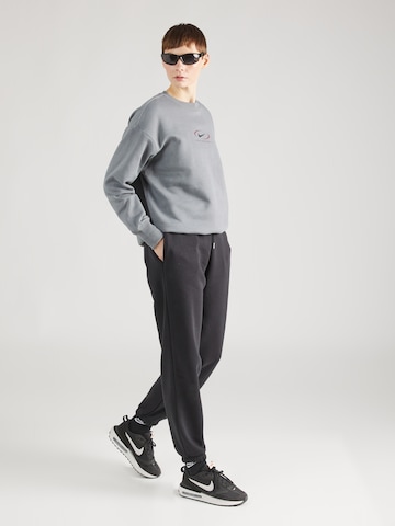 Nike Sportswear Sweatshirt 'Swoosh' in Grau