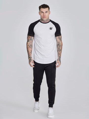 Coupe slim Pantalon SikSilk en noir