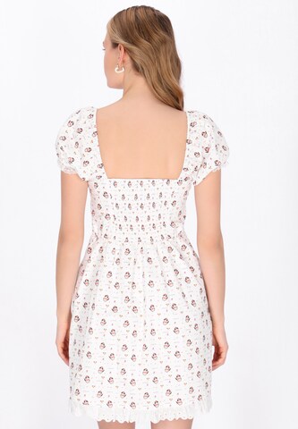 MYMO - Vestido en blanco