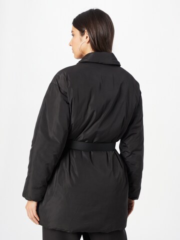 Veste mi-saison 'Astrid' ONLY en noir