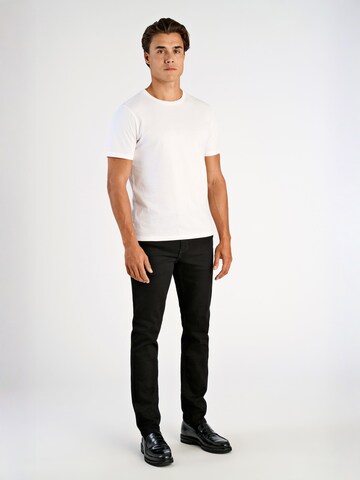 Lindbergh Tapered Jeans in Black