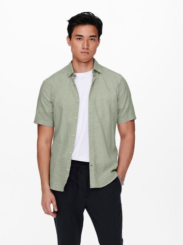 Coupe slim Chemise 'Caiden' Only & Sons en vert : devant