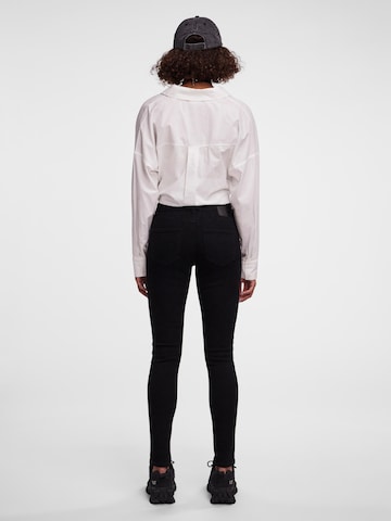PIECES - Slimfit Vaquero 'PCDana' en negro