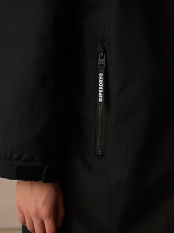 Superdry Rock i svart