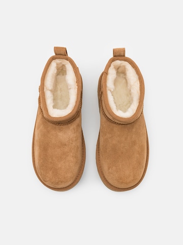 UGG Csizma 'Classic Ultra Mini' - barna