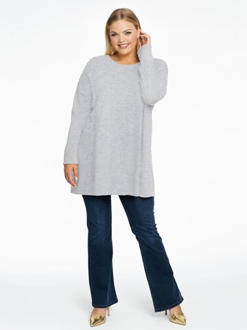 Yoek Pullover in Grau