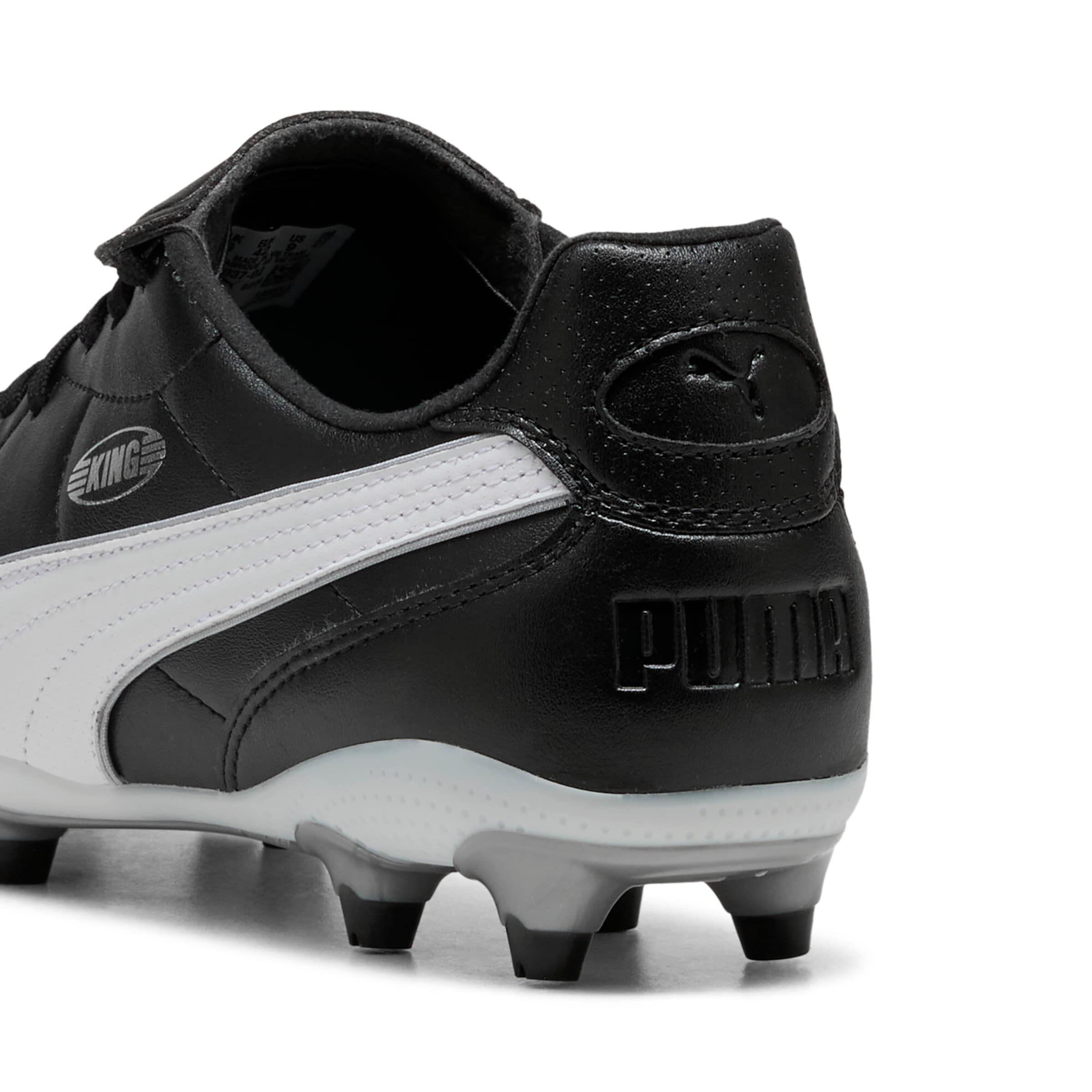 PUMA Soccer shoe in Black