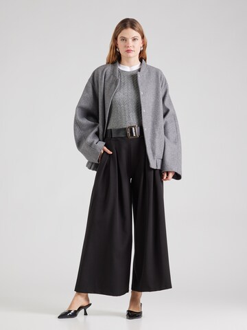 ZABAIONE Wide leg Pleat-Front Pants 'Am44berr' in Black