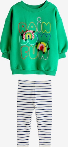 Next Setti värissä vihreä: etupuoli