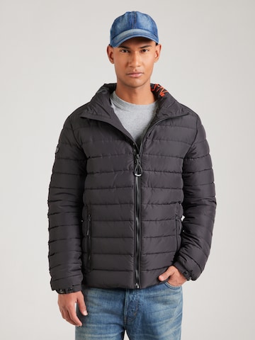 Superdry Tussenjas 'Fuji' in Zwart: voorkant