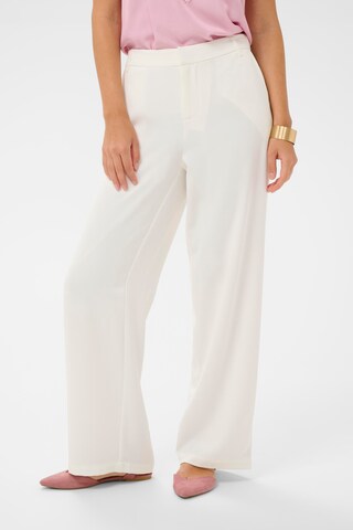 Regular Pantalon 'Cocamia' Cream en blanc : devant