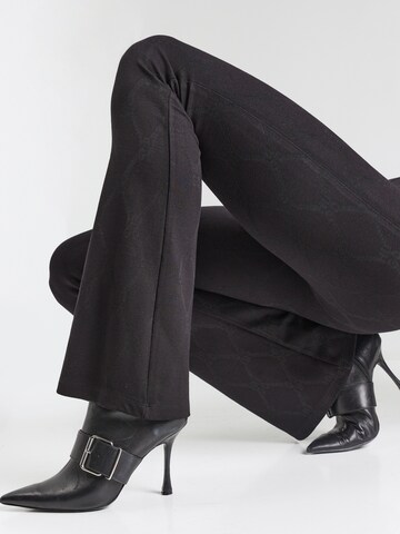 HUGO - Acampanado Pantalón 'Nalentine' en negro