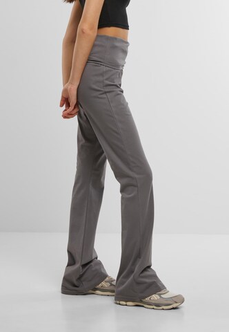 évasé Pantalon DEF en gris