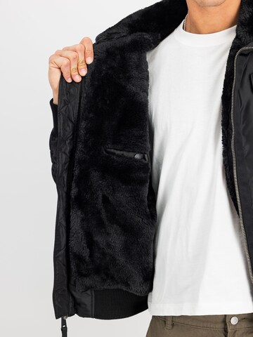 ALPHA INDUSTRIES Winterjacke 'B15-3 TT'‌ in Schwarz