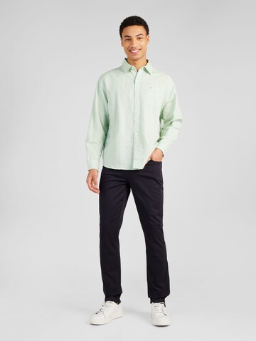 WRANGLER - Regular Fit Camisa 'LEAD'' em verde