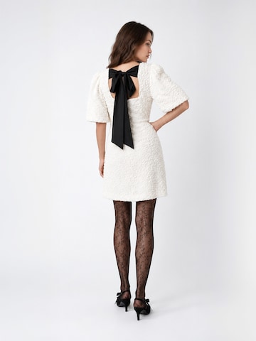 Crās - Vestido ' Annecras ' en blanco: atrás