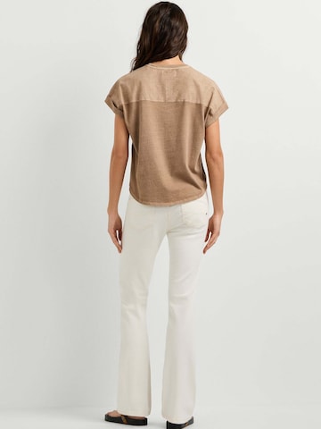 Pepe Jeans Shirt 'CASANDRA' in Bruin
