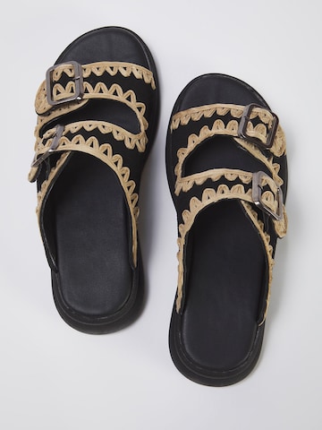 Trendyol Mule in Black