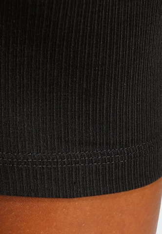 ADIDAS SPORTSWEAR Skinny Sportshorts 'Seasonal Essentials' in Schwarz