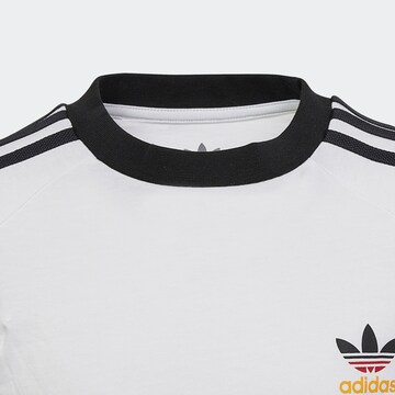 balta ADIDAS ORIGINALS Marškinėliai 'Adicolor 3-Stripes'