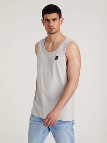 T-Shirt 'Shank' CHASIN' en gris