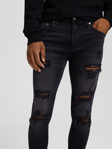 Bershka Skinny Jeans in Schwarz