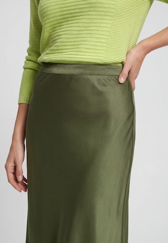 Olsen Skirt in Green