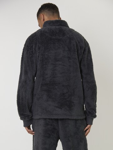 Loungeable Pullover in Grau