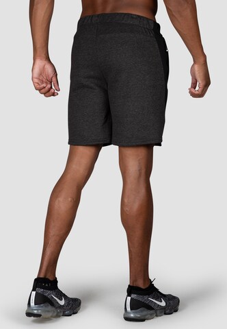 MOROTAI Regular Sportshorts in Grau