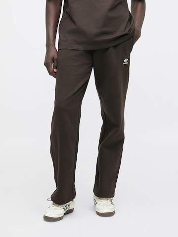 ADIDAS ORIGINALS Normální Kalhoty 'ESS' – hnědá: přední strana