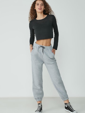 C&City Broek in Grijs: voorkant