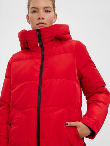 Veste d’hiver VERO MODA en rouge