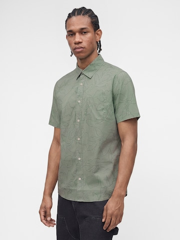 GAP Regular fit Button Up Shirt in Green