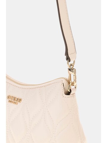 GUESS Schultertasche 'Maxine' in Weiß