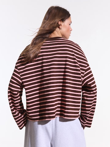 Bershka Shirt in Brown