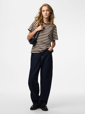 T-shirt 'PCRia' PIECES en marron