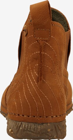 EL NATURALISTA Boots in Braun