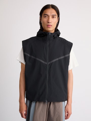 Nike Sportswear - Colete desportivos 'Tech' em preto: frente