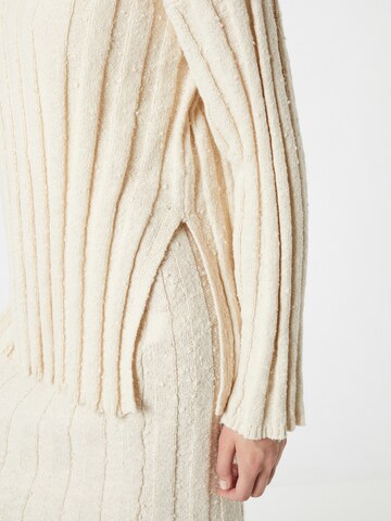 Gina Tricot Sweter w kolorze beżowy