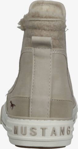 MUSTANG Chelsea Boots in Beige