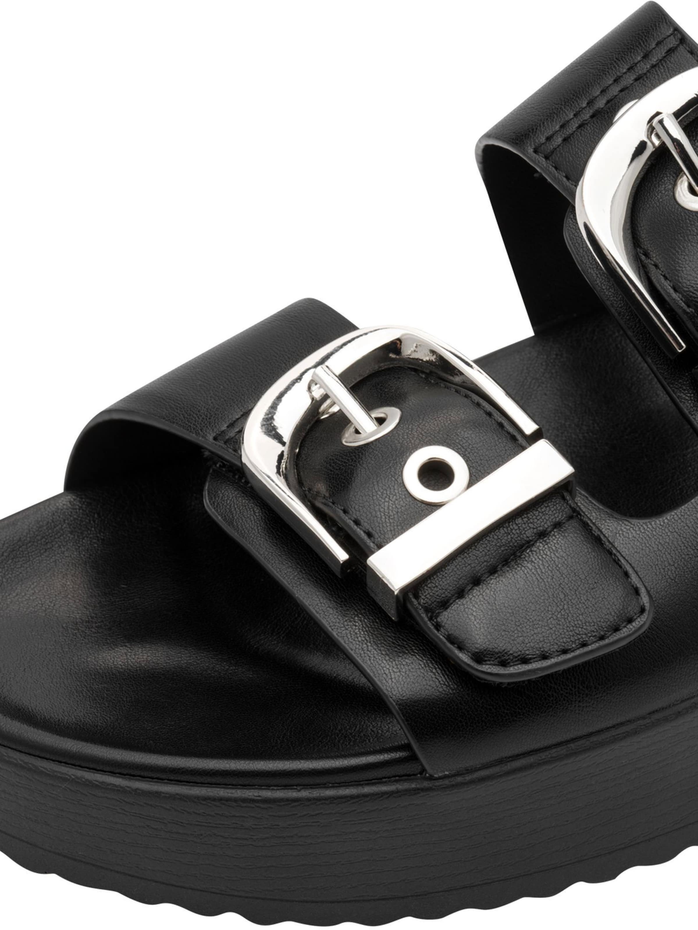 Tamaris Mule in Black