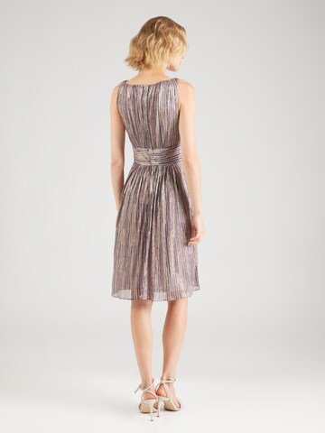 Robe de cocktail SWING en or