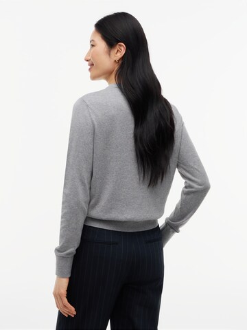 TOMMY HILFIGER Svetr – šedá