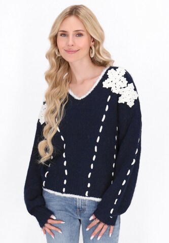 IZIA Sweater in Blue: front
