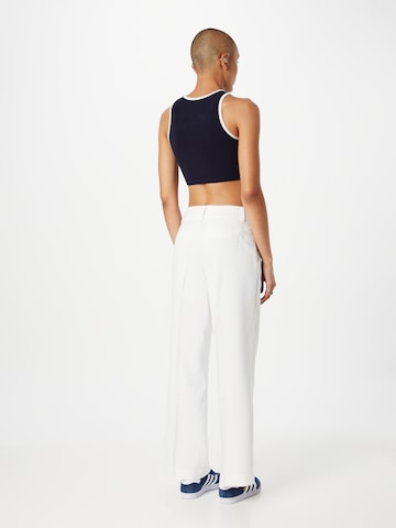 Gina Tricot Loose fit Pleat-Front Pants 'Tammie' in White
